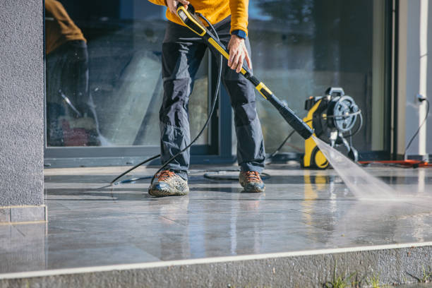 Best Deck Pressure Washing  in Alpena, MI